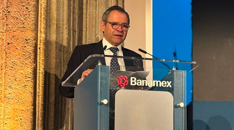 Banamex distingue a los ganadores del Premio de Economía 2024