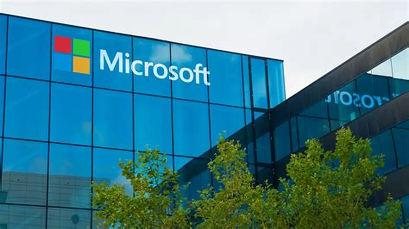 Microsoft impulsa la nube e IA en Canadá con inversión multimillonaria