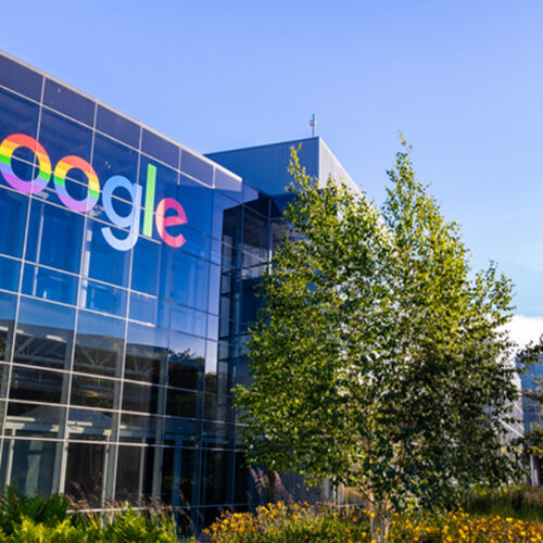 Apple y Google eliminan decenas de apps de «desnudos»