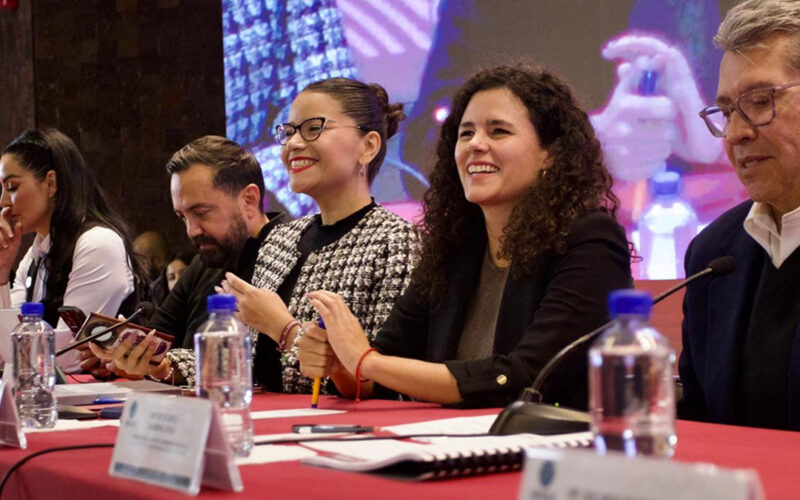 Reforma Electoral, en “foco rojo”; Luisa María Alcalde mete su cuchara