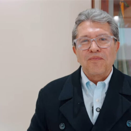 No cede Verde y va Monreal de emergente