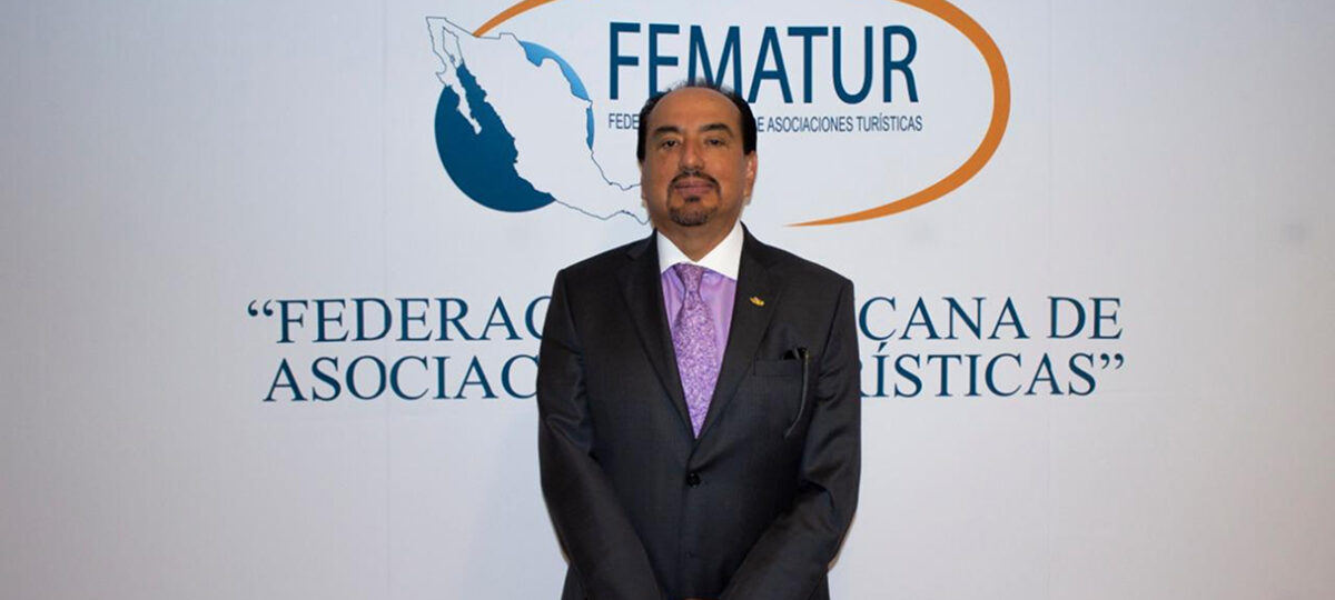 Mexicana, por negocio de Magnicharters