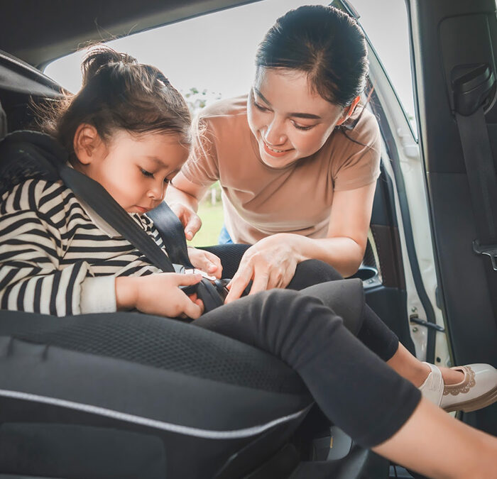 Niños viajan en riesgo por falta de seguridad vial