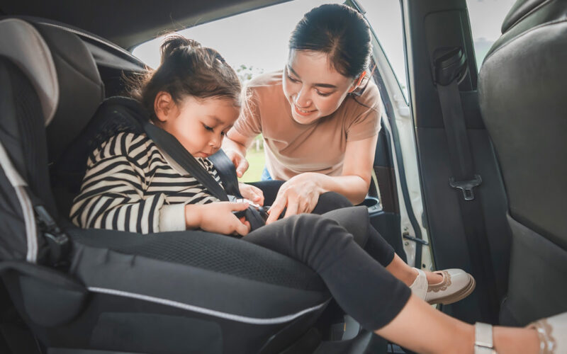 Niños viajan en riesgo por falta de seguridad vial
