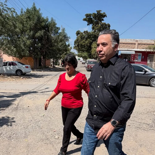 Con Twitter dice que está en Sinaloa Inzunza