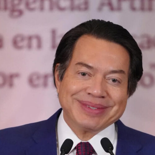 Mario Delgado, cómo hundirse en el servicio público de la 4T; le enmiendan la plana