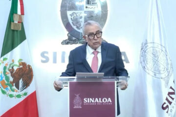 Rubén Rocha Moya pide licencia temporal a la gubernatura