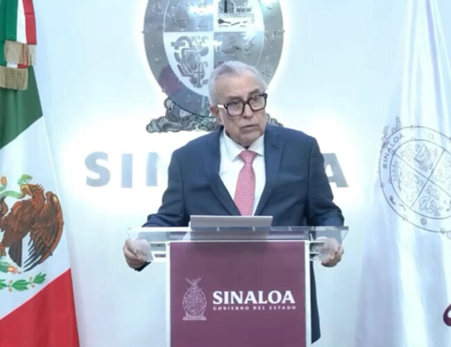 Rubén Rocha Moya pide licencia temporal a la gubernatura