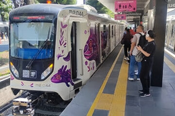 Vehículos ferroviarios chinos modernizan el transporte público en México