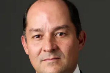 Fibra Monterrey gana puja