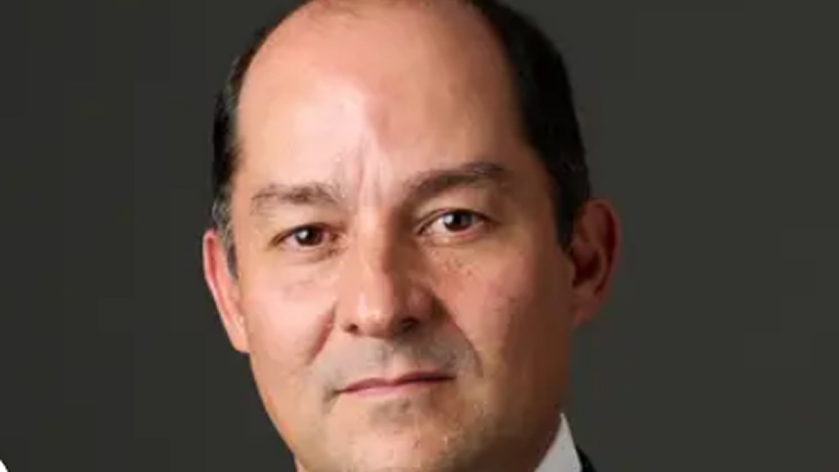 Fibra Monterrey gana puja