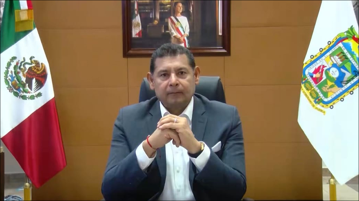 Empresario, el que disparaba contra autos en Puebla