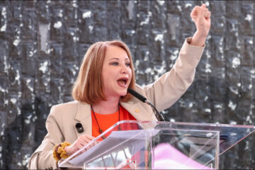 Laura Itzel Castillo ya se va; de la cartilla Moral a la de los Derechos de las Mujeres