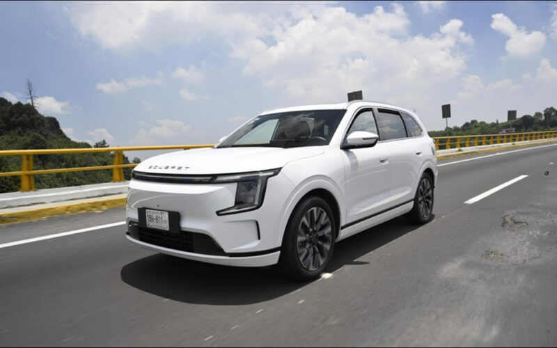 El desempeño del SUV híbrido en una ruta de larga distancia