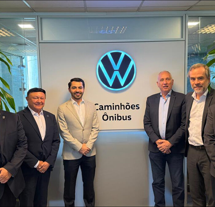 Volkswagen y Canacar firman alianza estratégica