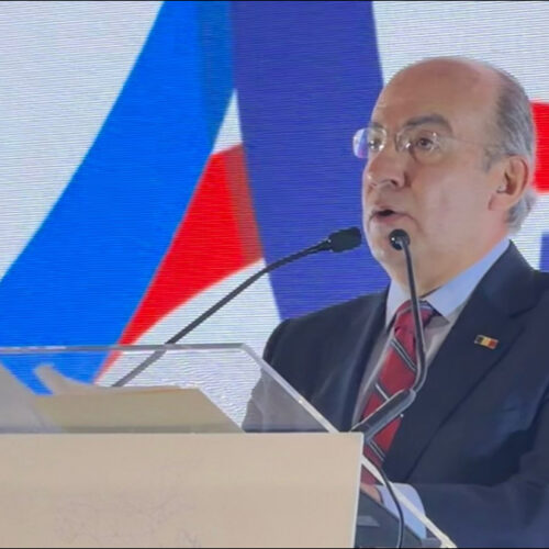 Felipe Calderón reaparece de cara a elecciones del 2027; Morena sí miente y traiciona