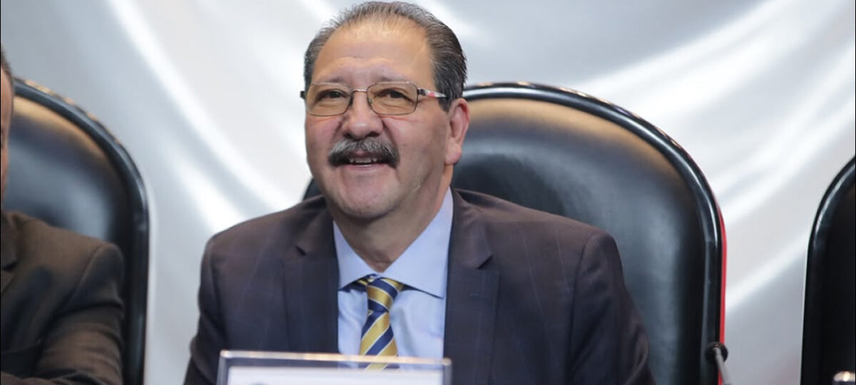 Morena, soberbia y sobrada: PT