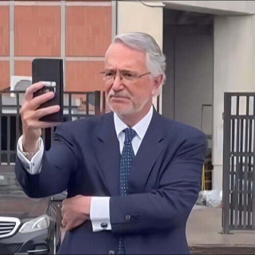 Avanza reorganización de TV Azteca