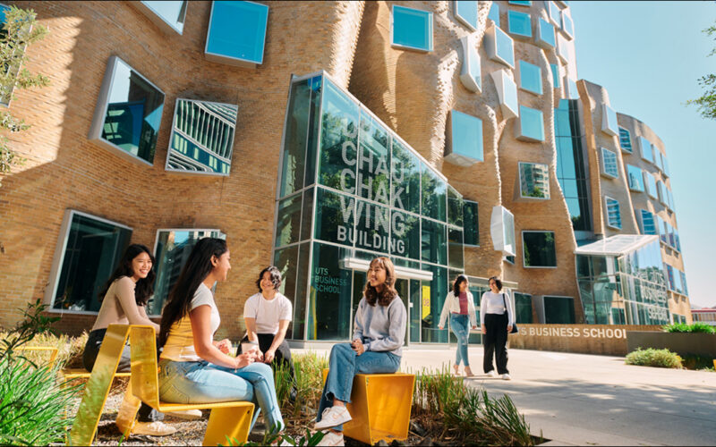 Expansión educativa en las ciudades regionales de Australia para mexicanos