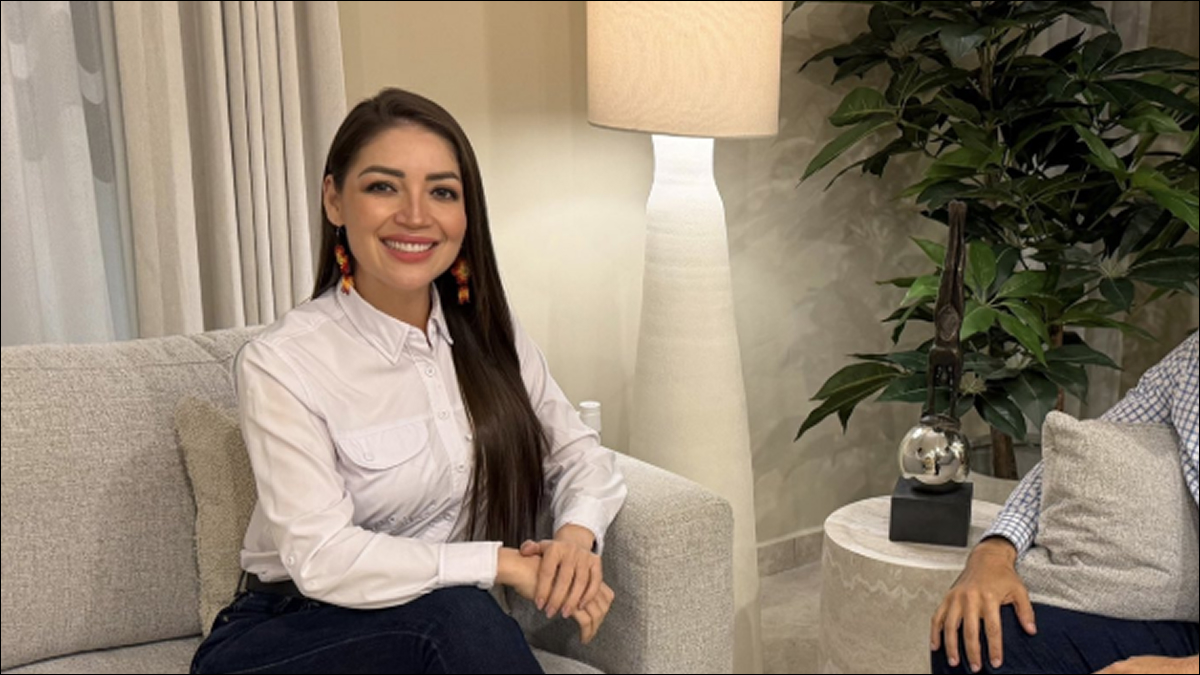 Jasmine no ha renunciado a doble nacionalidad
